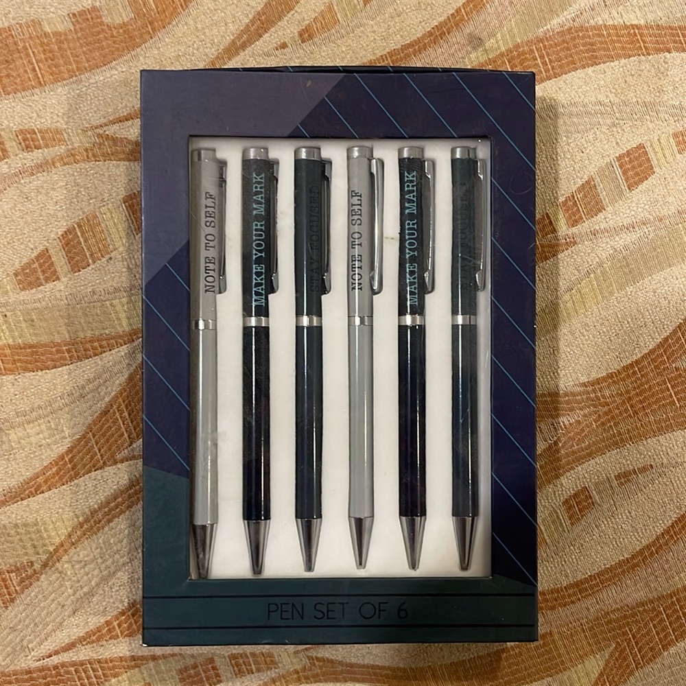 Molly & Rex six pen set